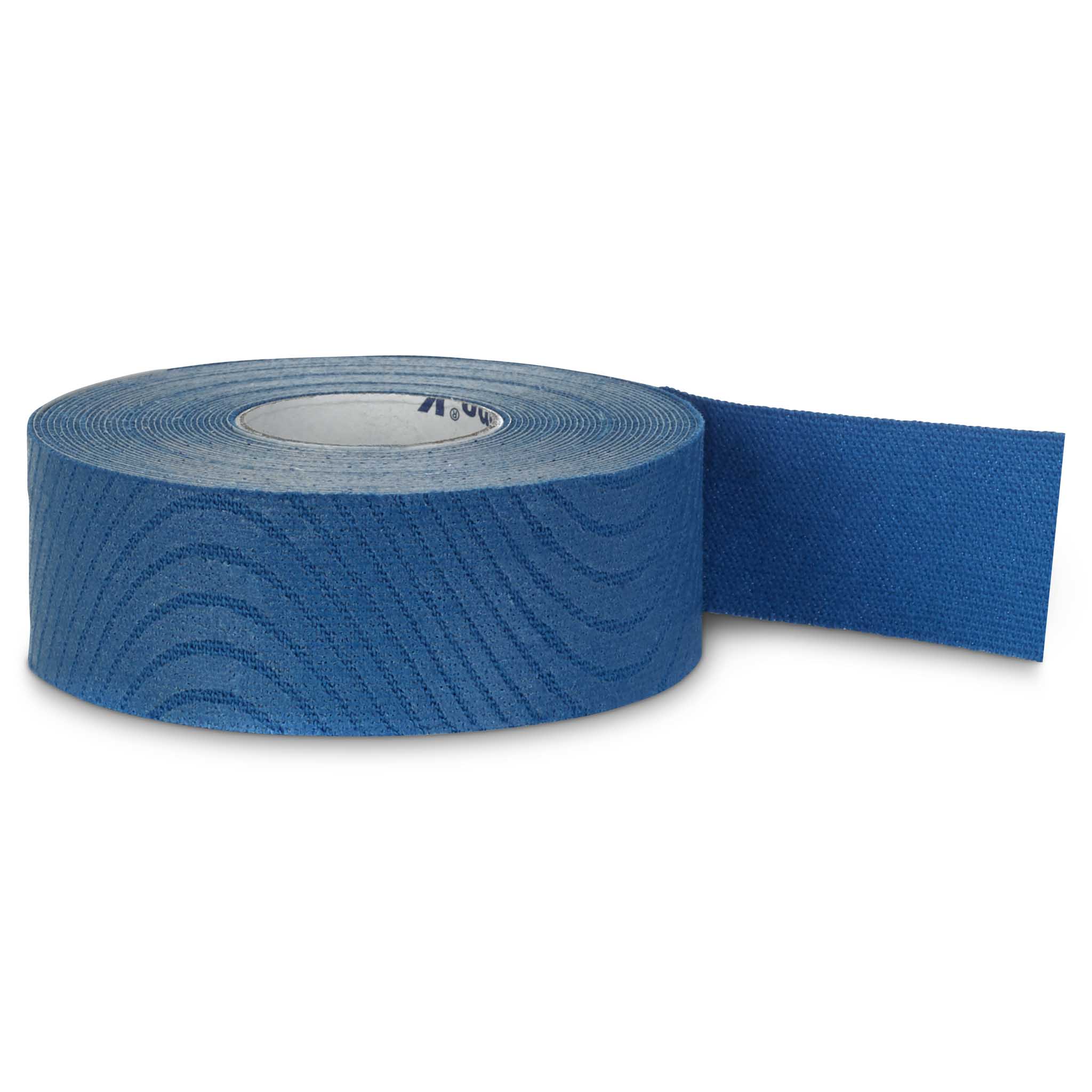 Forfra af blå Leukotape K kinesiotape-rulle, delvist rullet ud, hvid kerne synlig.
