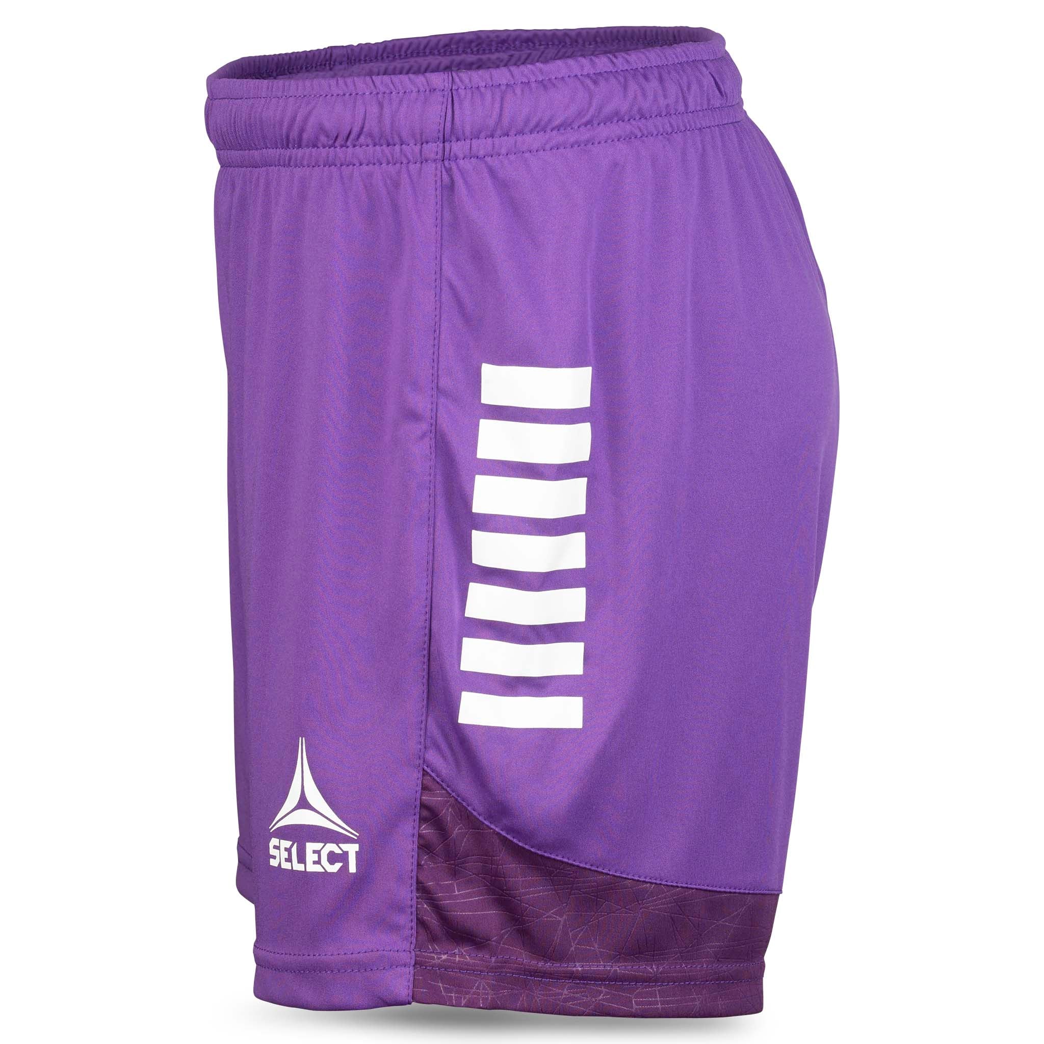 Højresidet visning af lilla-hvide Player shorts Spain woman v25, fodbold Match & Training wear med hvide striber.