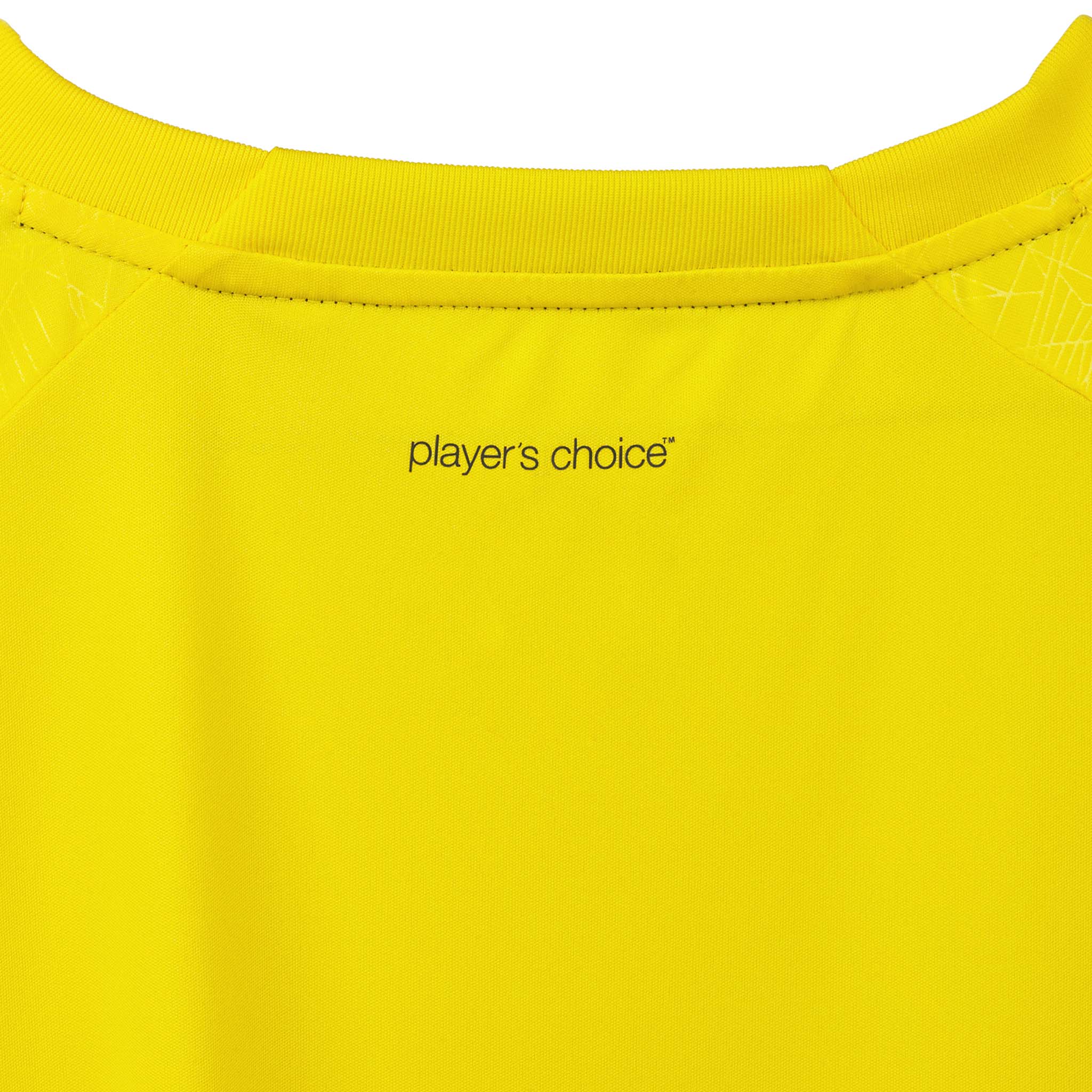 Nærbillede af gul Player shirt S/S Spain woman v25, Match & Training wear, med 'player's choice'-tryk og halsudskæring.
