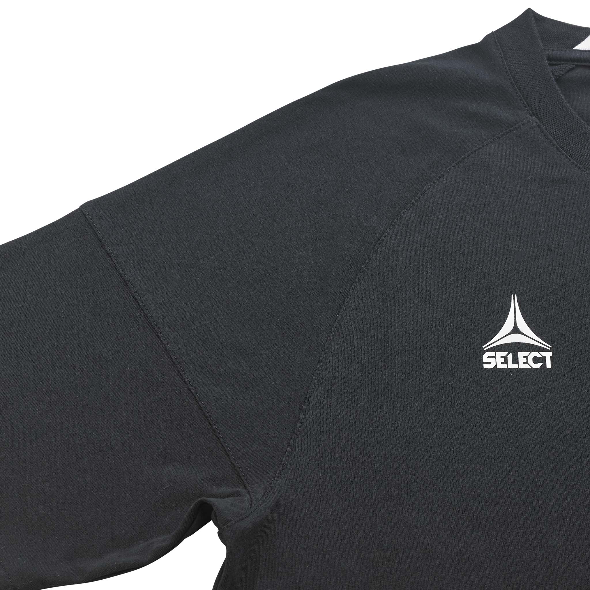Nærbillede af sort T-Shirt Oxford v25 fritidstøj med hvidt Select-logo på brystet.