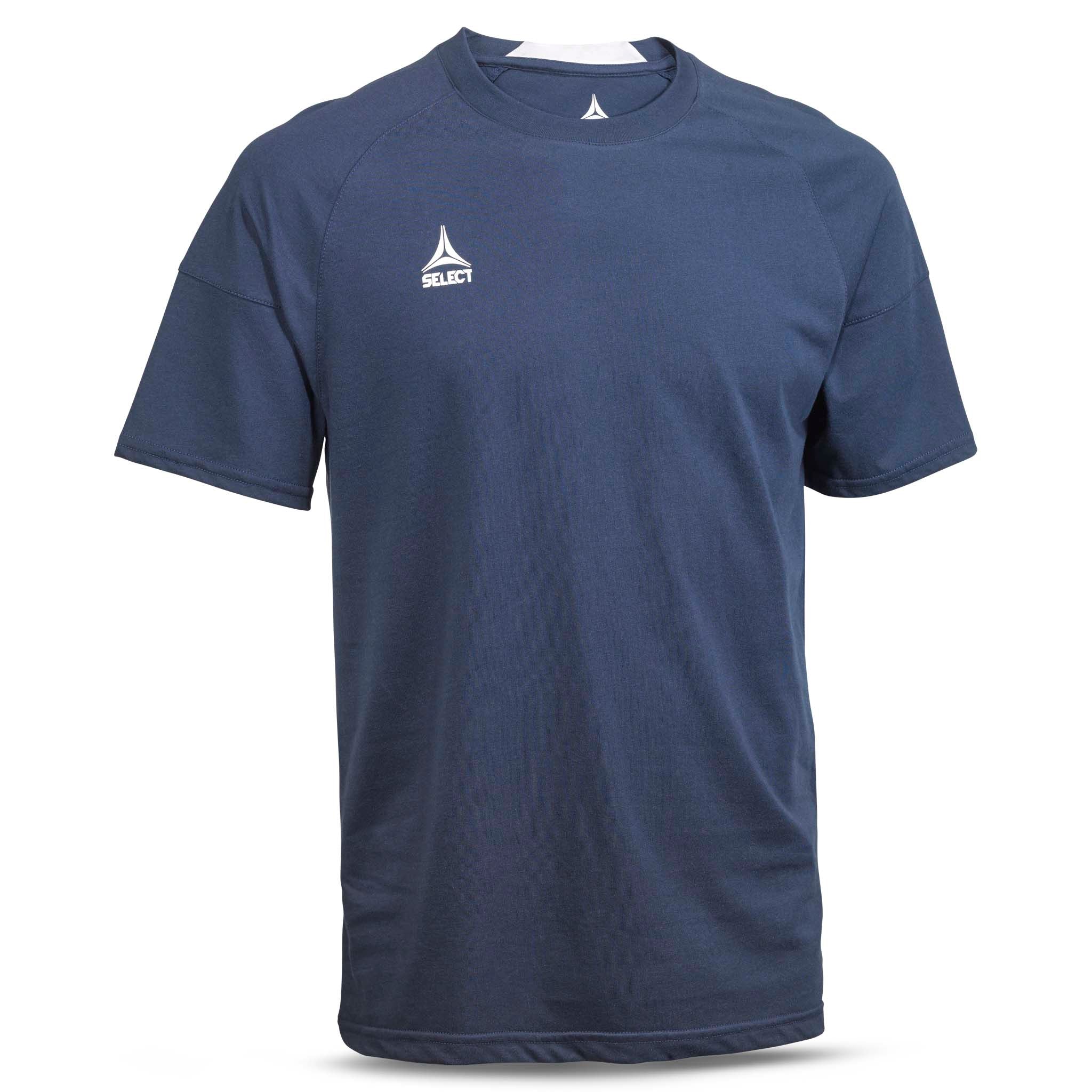 Marineblå T-Shirt Oxford v25 fritidstøj, set forfra med hvidt logo på brystet.