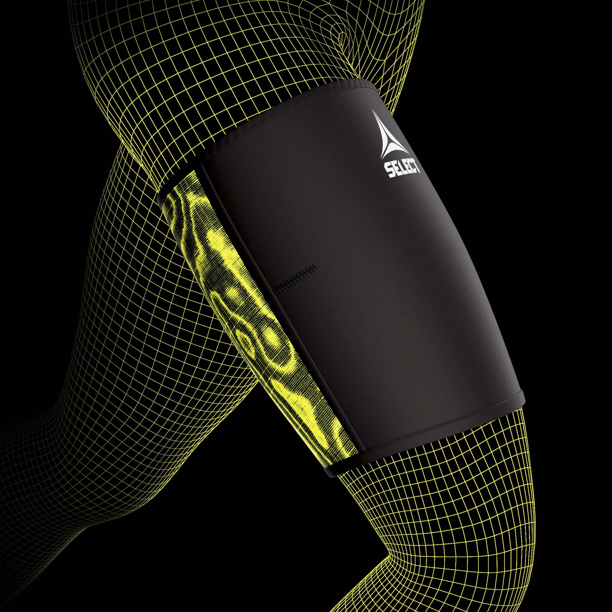 Sort og grøn Thigh Support sportsstøtte båret på låret af en fodboldspillermodel