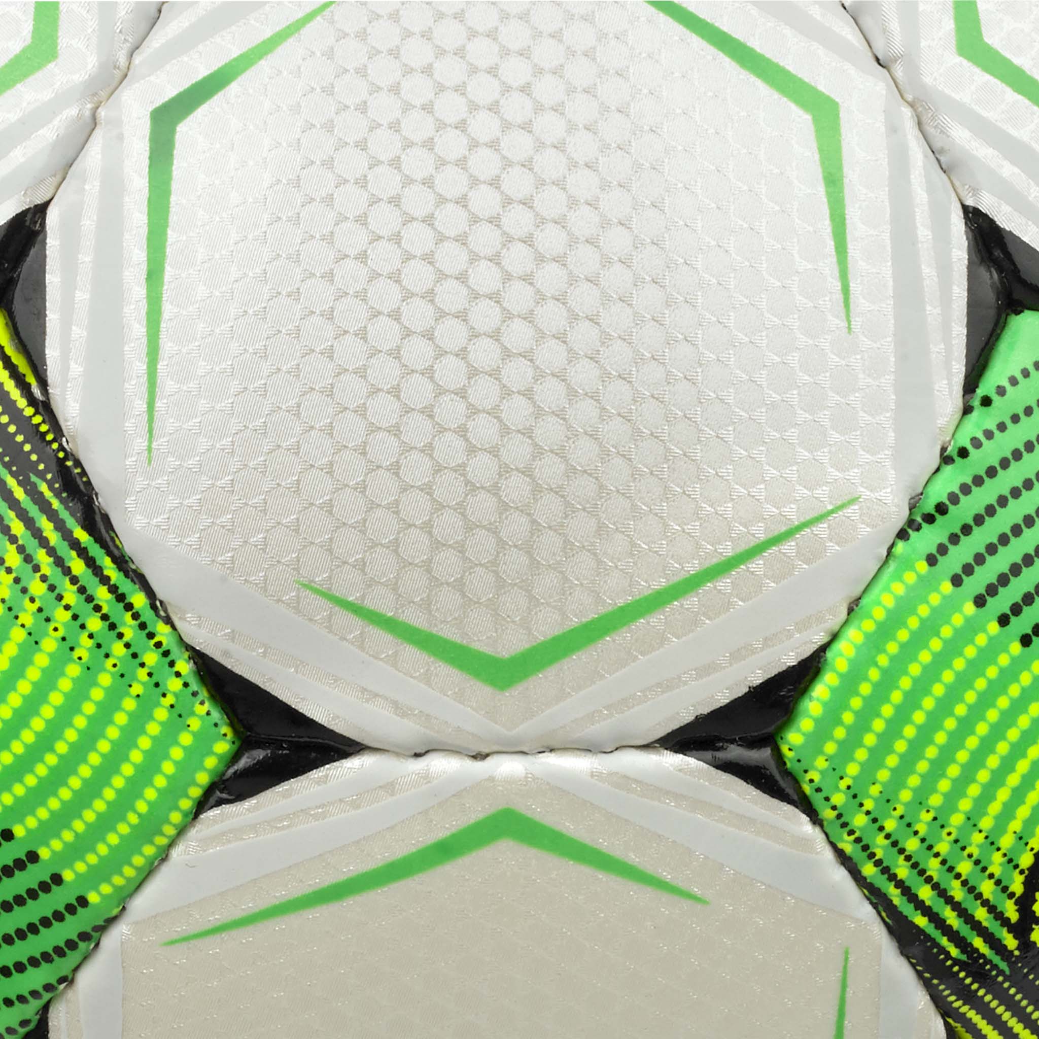Nærbillede af Futsal Mimas v26 fodbold, hvide teksturerede paneler med grønne og gule detaljer