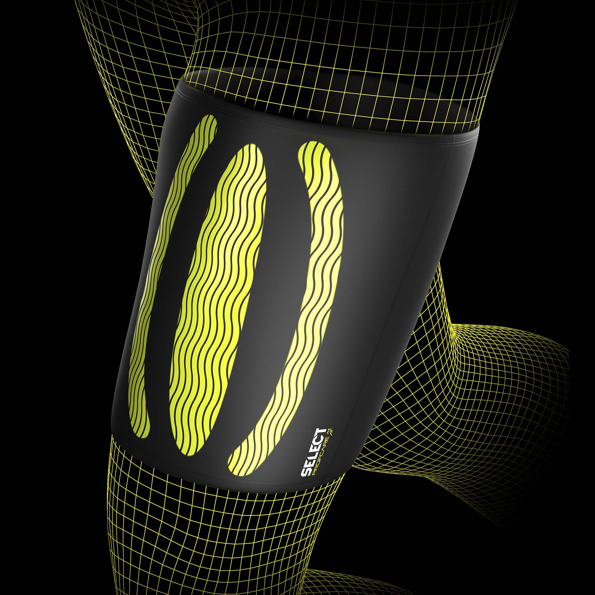 Sort Compression thigh support 6350 med gult design, sportsstøtte, nærbillede på fodboldspillers lår